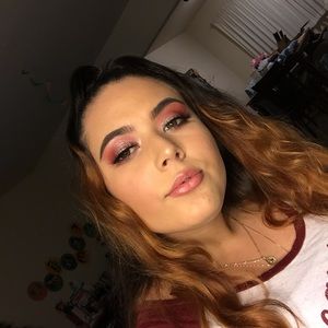 Meet your Posher, Naomi